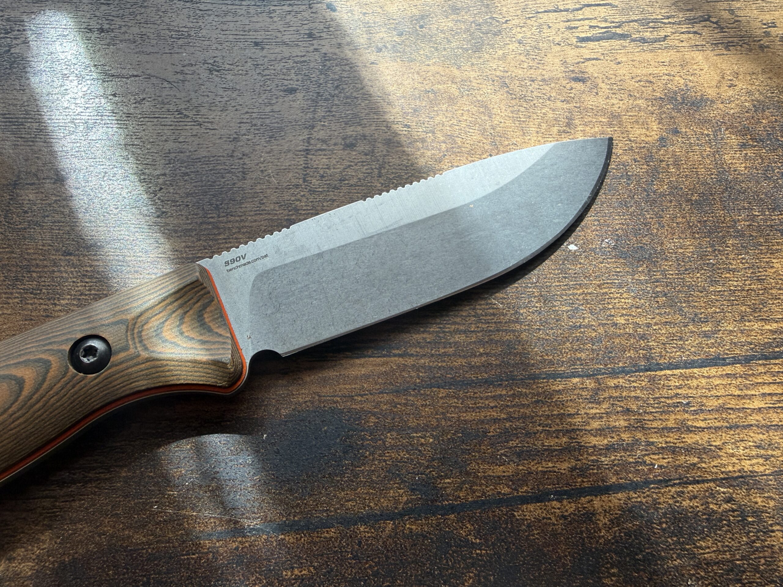 ベンチメイド 15002-1 サドル・マウンテン スキナーの刃の部分