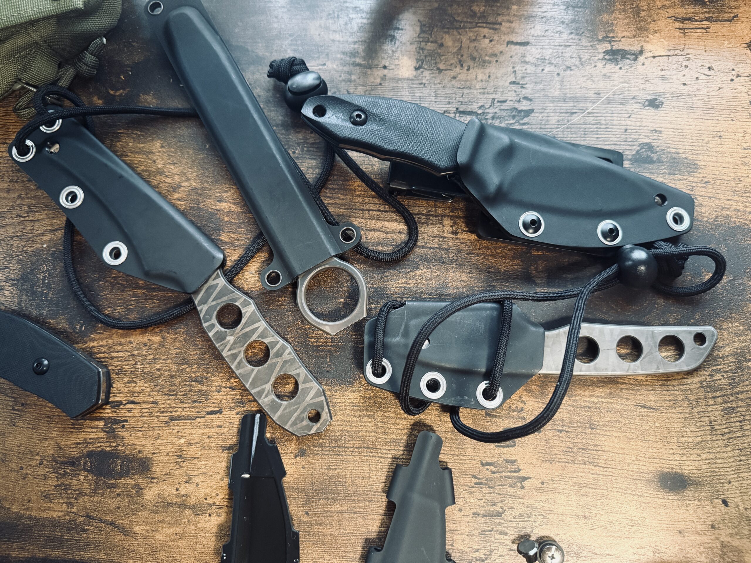 Makkari knivesの色々な種類のナイフ